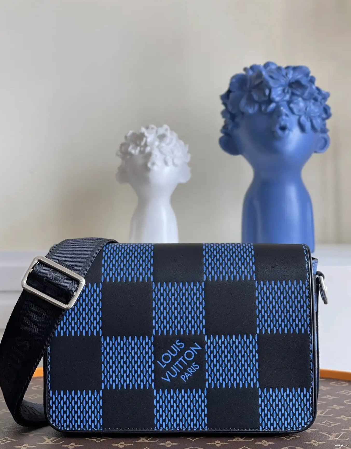 WIS LOUIS VUITTON MESSENGER STUDIO 0605